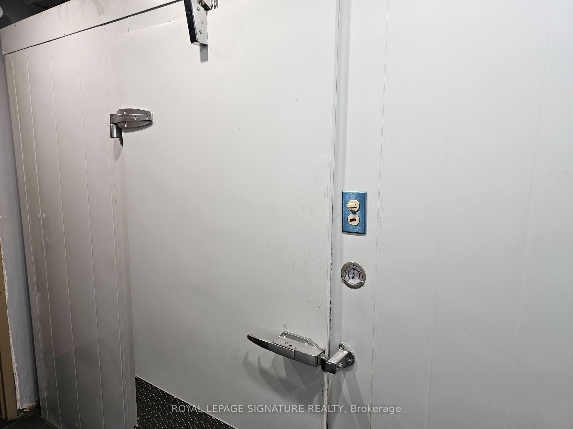 1236 Danforth Avenue, Toronto, ON