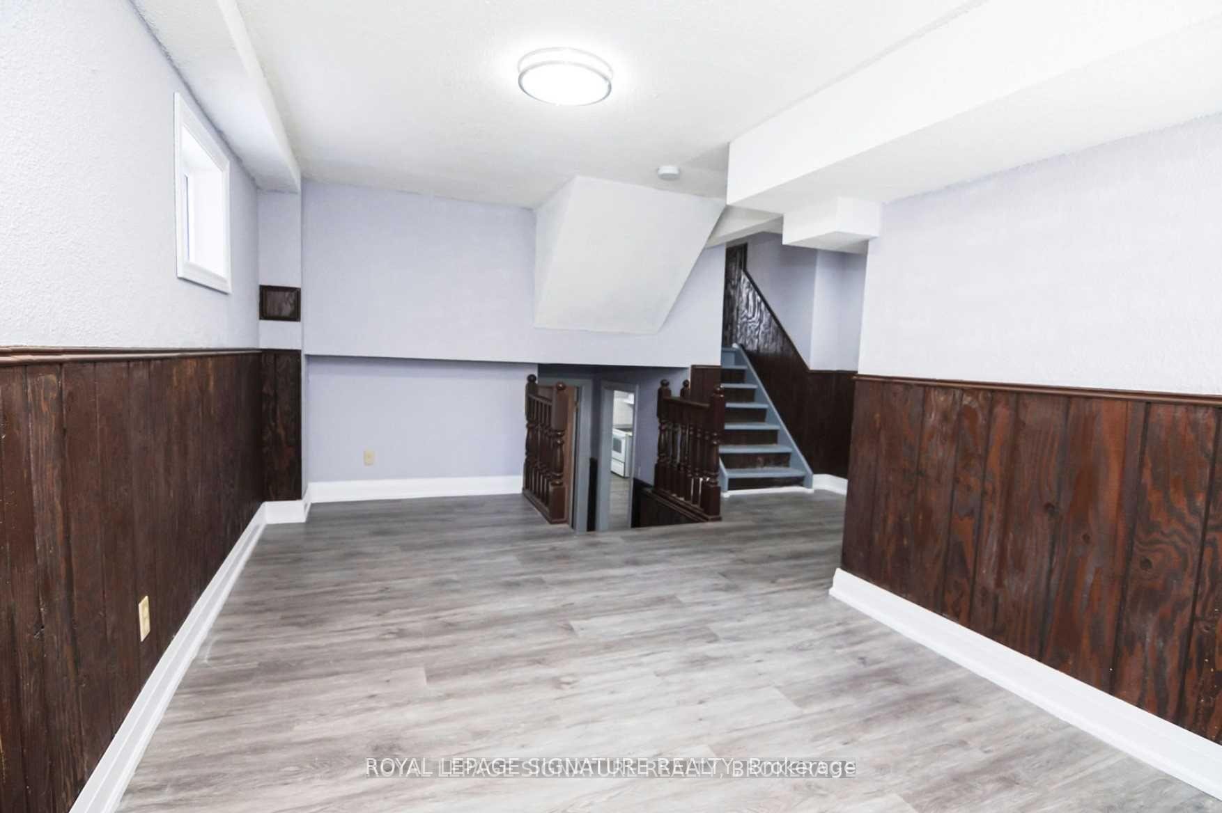 827 Stainton Drive, Mississauga, ON