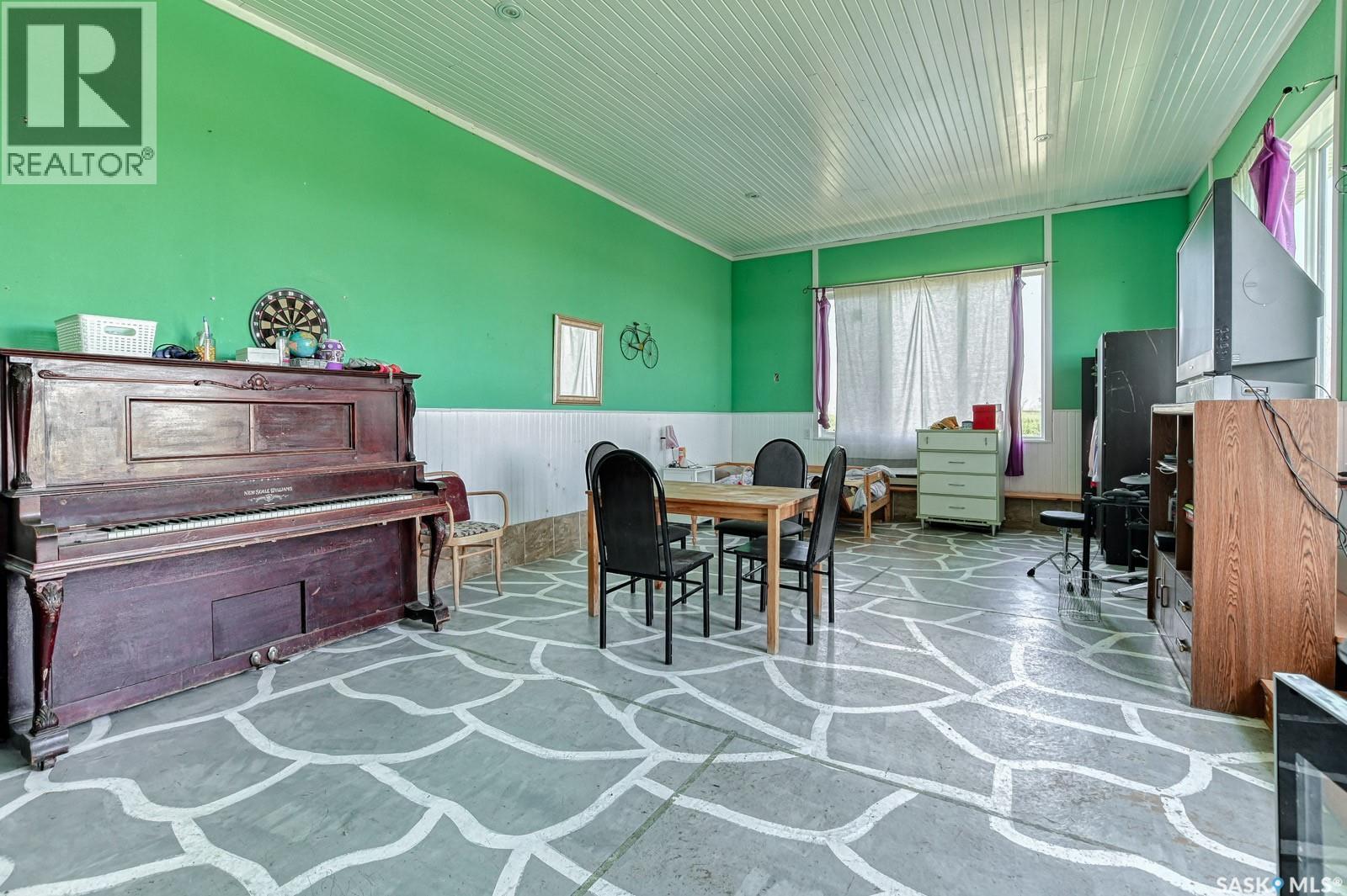 Counios Acreage, Lumsden Rm No. 189, SK - Indoor
