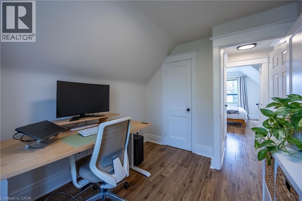 158 Balsam Avenue N, Hamilton, ON - Indoor Photo Showing Office