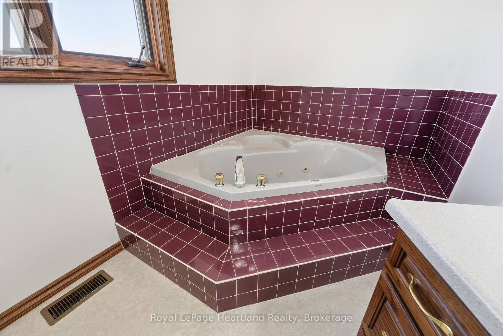 80157 Sharpes Creek Line, Central Huron (Goderich), ON - Indoor Photo Showing Bathroom