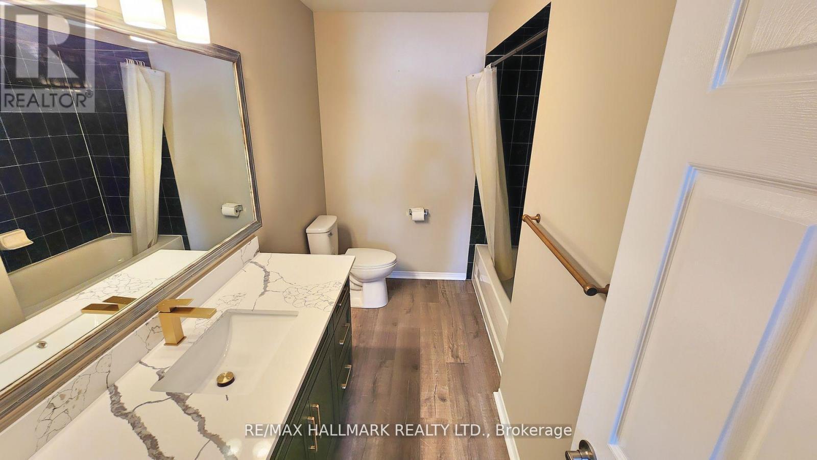 48 Downing Crescent, Barrie, ON - Indoor Photo Showing Other Room