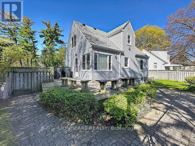 1475 Garnet Avenue, Mississauga, ON - Outdoor
