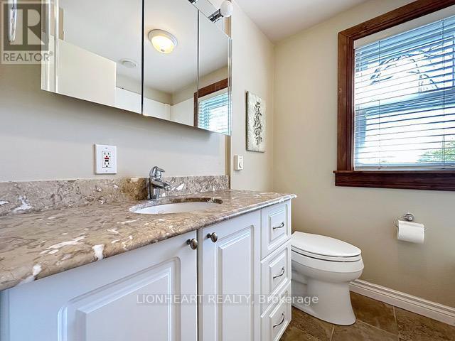1475 Garnet Avenue, Mississauga, ON - Indoor Photo Showing Bathroom