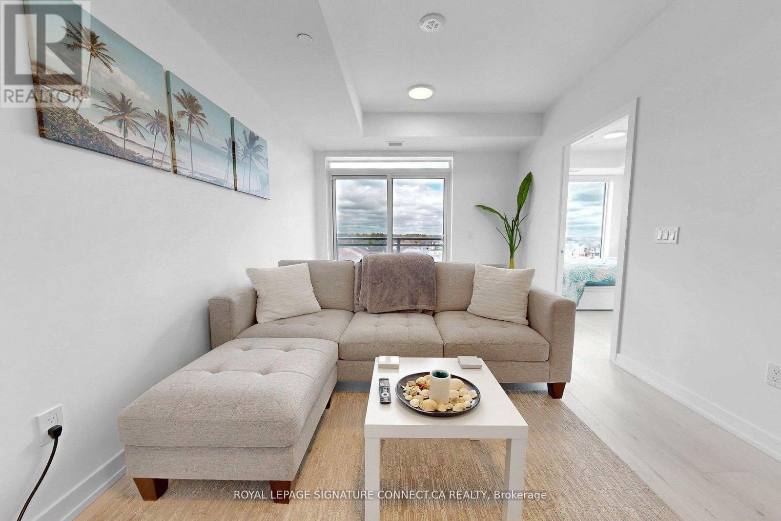 509 - 2501 Saw Whet Boulevard, Oakville, ON - Indoor Photo Showing Living Room