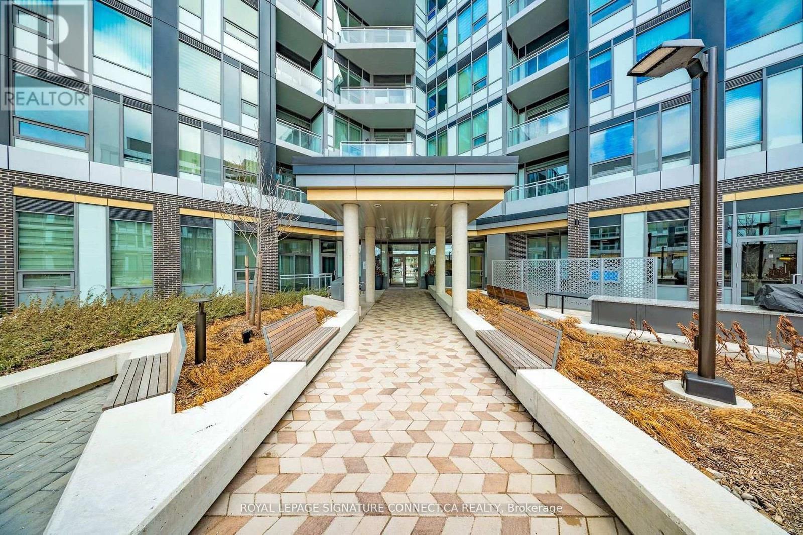 509 - 2501 Saw Whet Boulevard, Oakville, ON - Outdoor