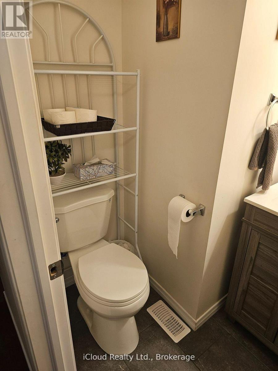458 Misty Crescent, Kitchener, ON - Indoor Photo Showing Bathroom