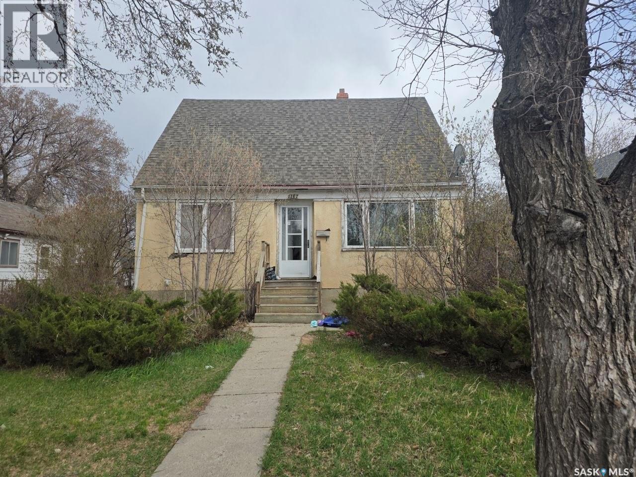 1167 Elphinstone Street, Regina, SK - Outdoor