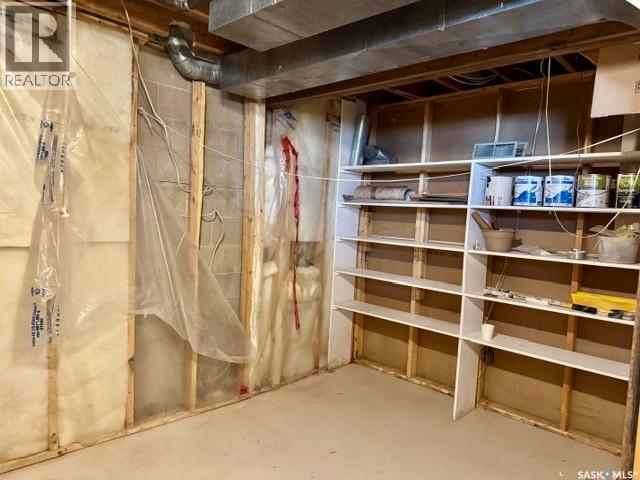 208 2Nd Street Ne, Watson, SK - Indoor Photo Showing Basement