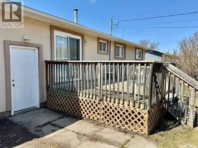 208 2Nd Street Ne, Watson, SK - Outdoor With Deck Patio Veranda