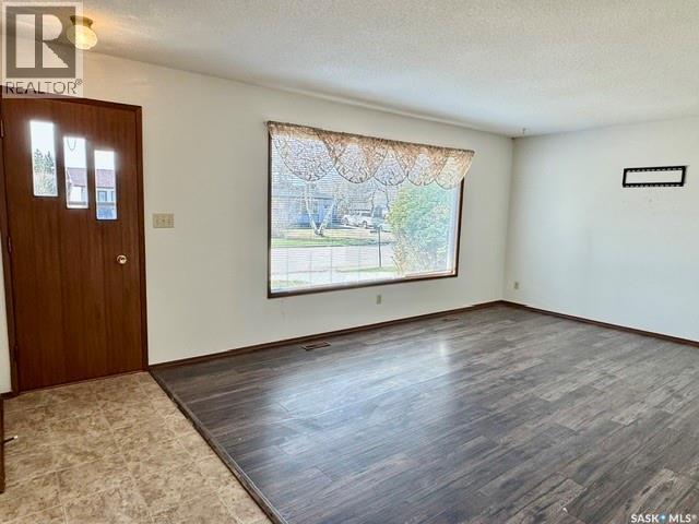 208 2Nd Street Ne, Watson, SK - Indoor Photo Showing Other Room