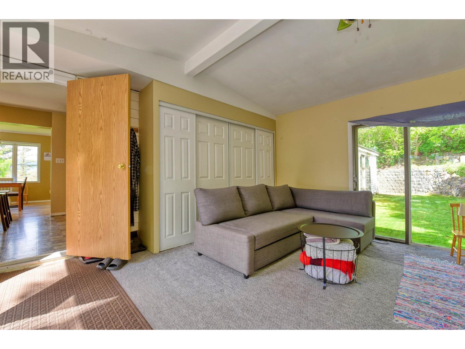 8 Windmill Crescent, Williams Lake, BC - Indoor Photo Showing Living Room