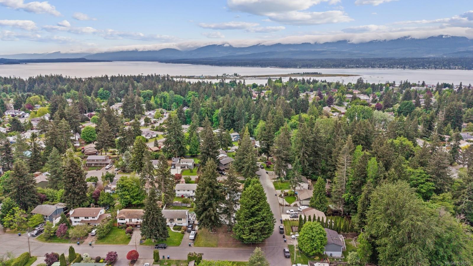 384 Cortez Cres, Comox, BC