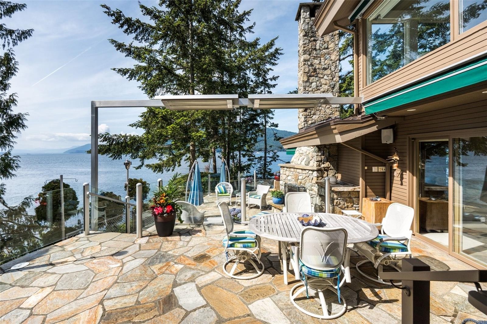 960 Lands End End, North Saanich, BC