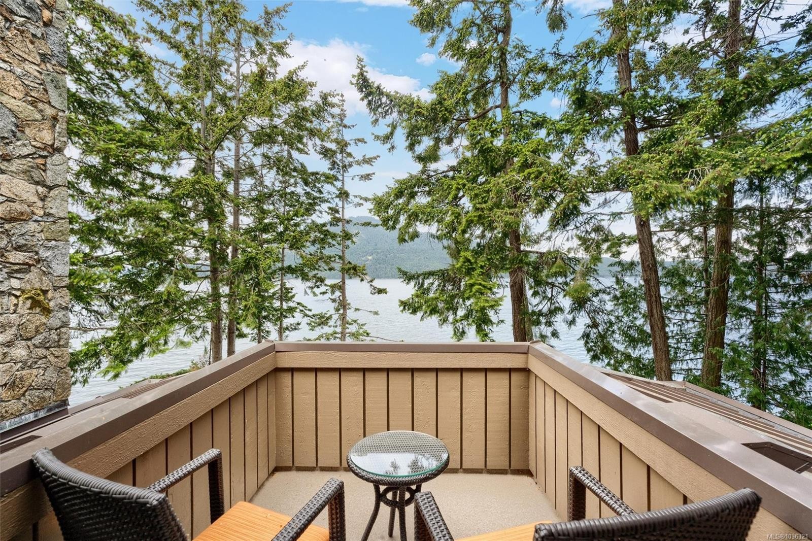 960 Lands End End, North Saanich, BC