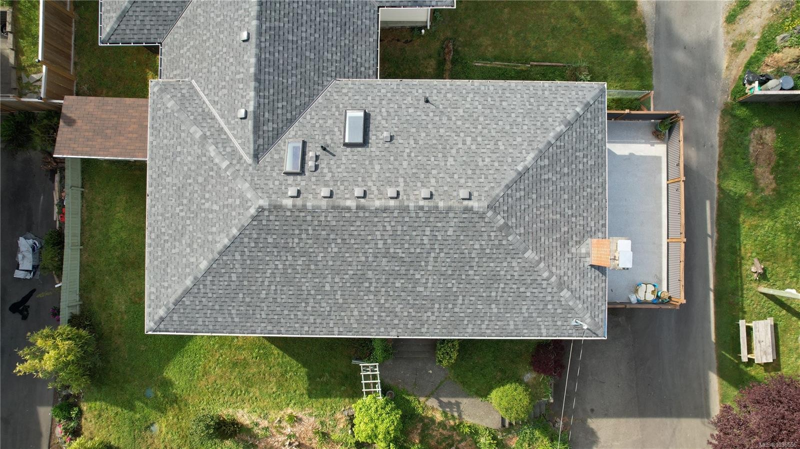 7147 Wright Rd, Sooke, BC - Outdoor