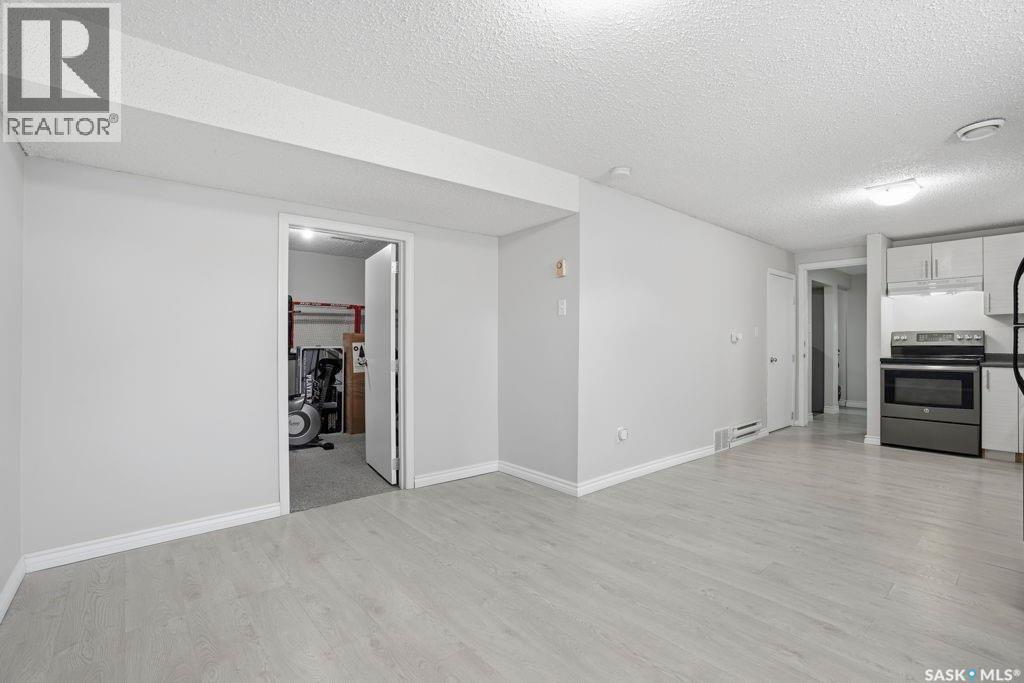 38 Cartier Crescent, Saskatoon, SK - Indoor