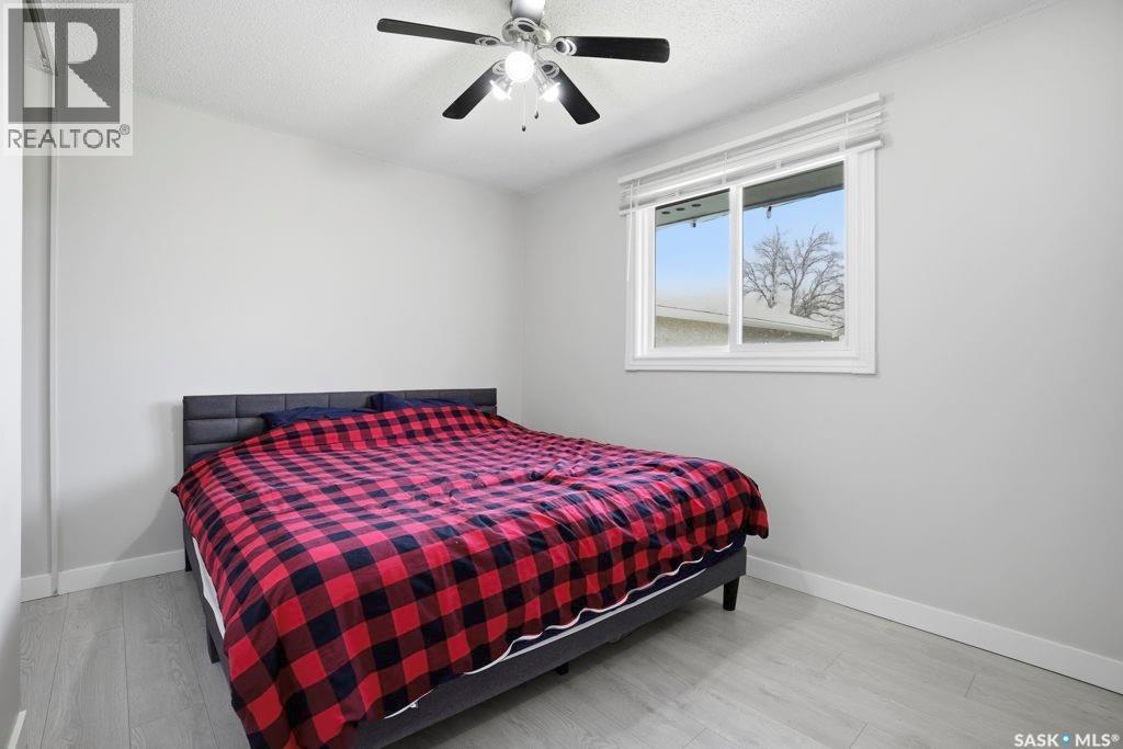 38 Cartier Crescent, Saskatoon, SK - Indoor Photo Showing Bedroom
