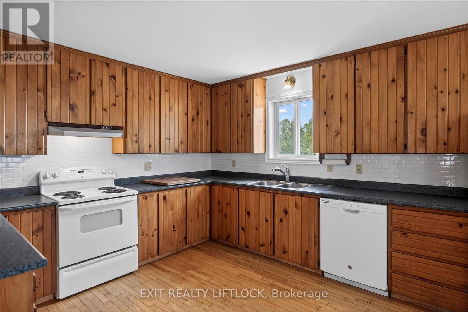 39 Third Line Rd S Dummer, Douro-Dummer, ON