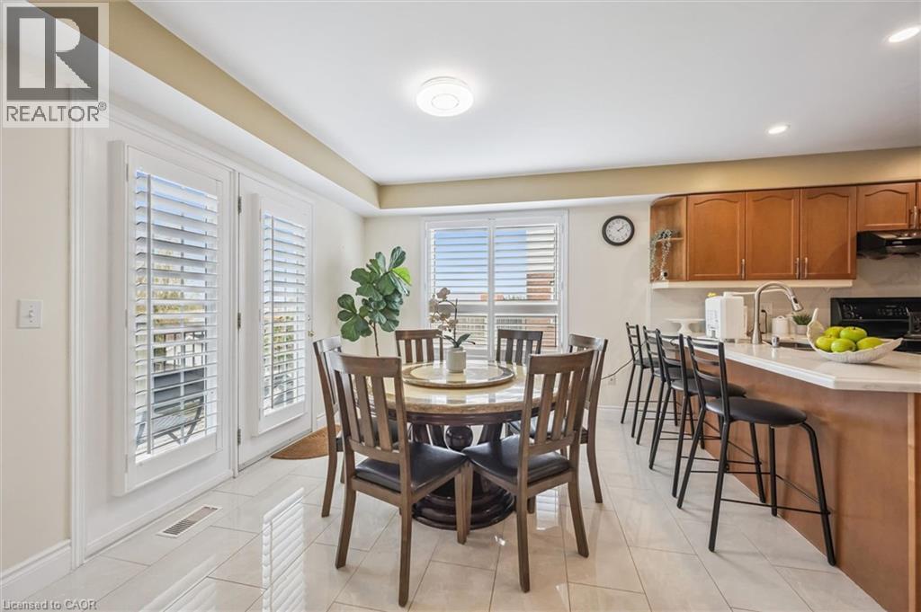 96 Hay Crescent, Cambridge, ON - Indoor Photo Showing Dining Room