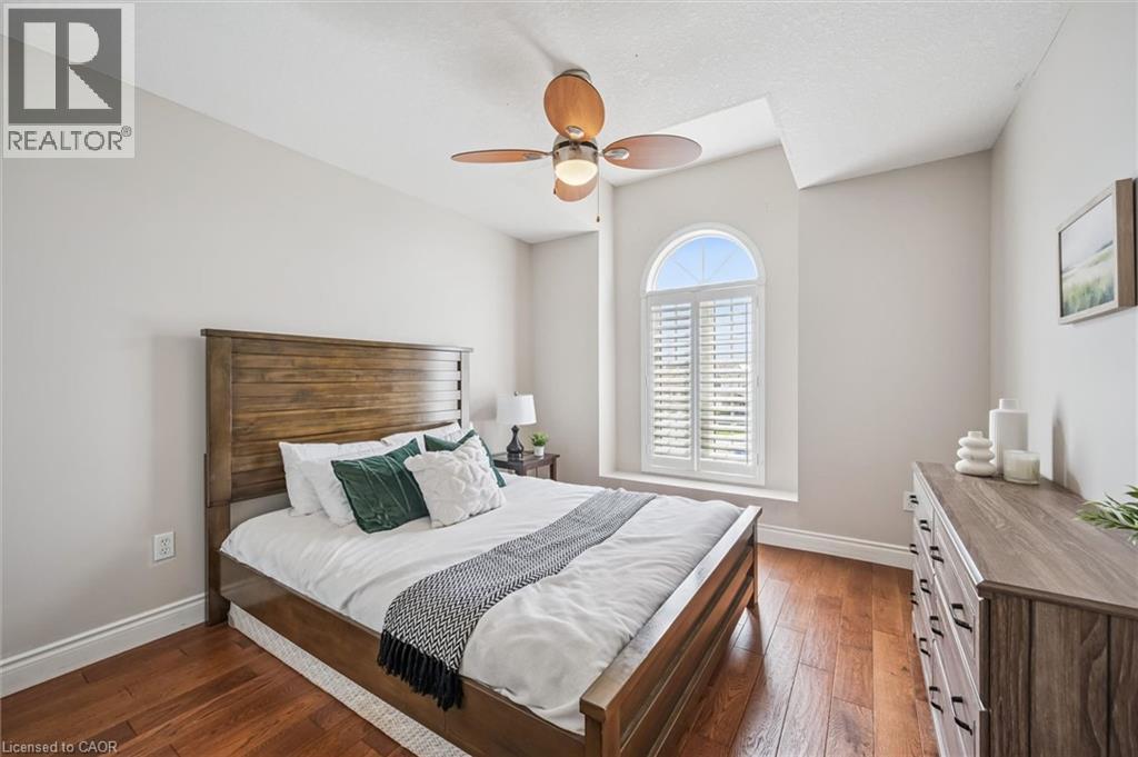 96 Hay Crescent, Cambridge, ON - Indoor Photo Showing Bedroom