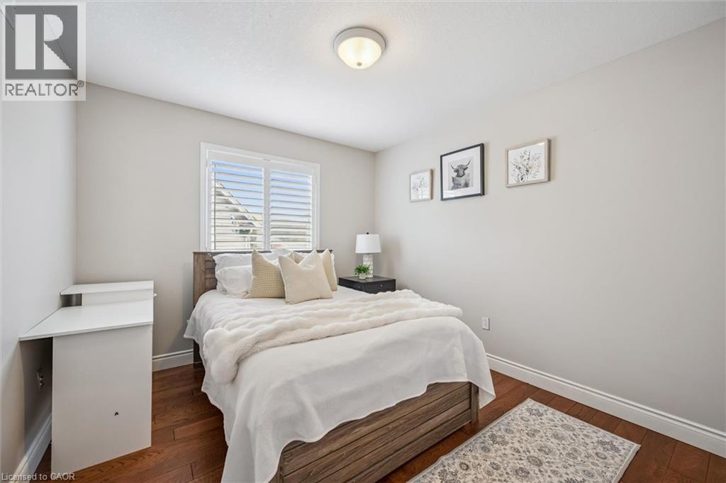 96 Hay Crescent, Cambridge, ON - Indoor Photo Showing Bedroom