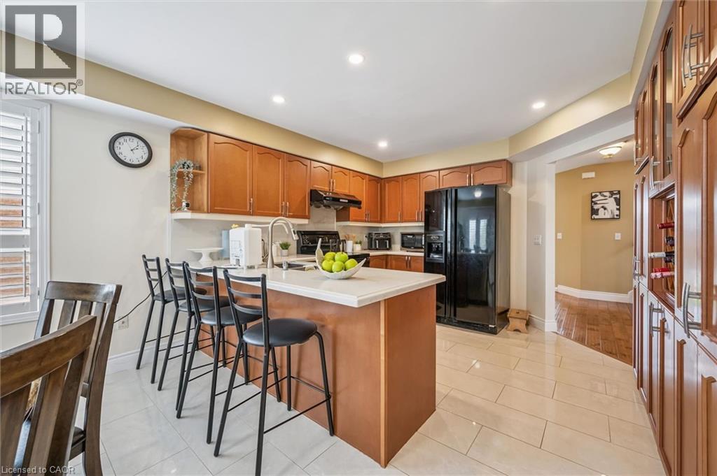 96 Hay Crescent, Cambridge, ON - Indoor Photo Showing Kitchen