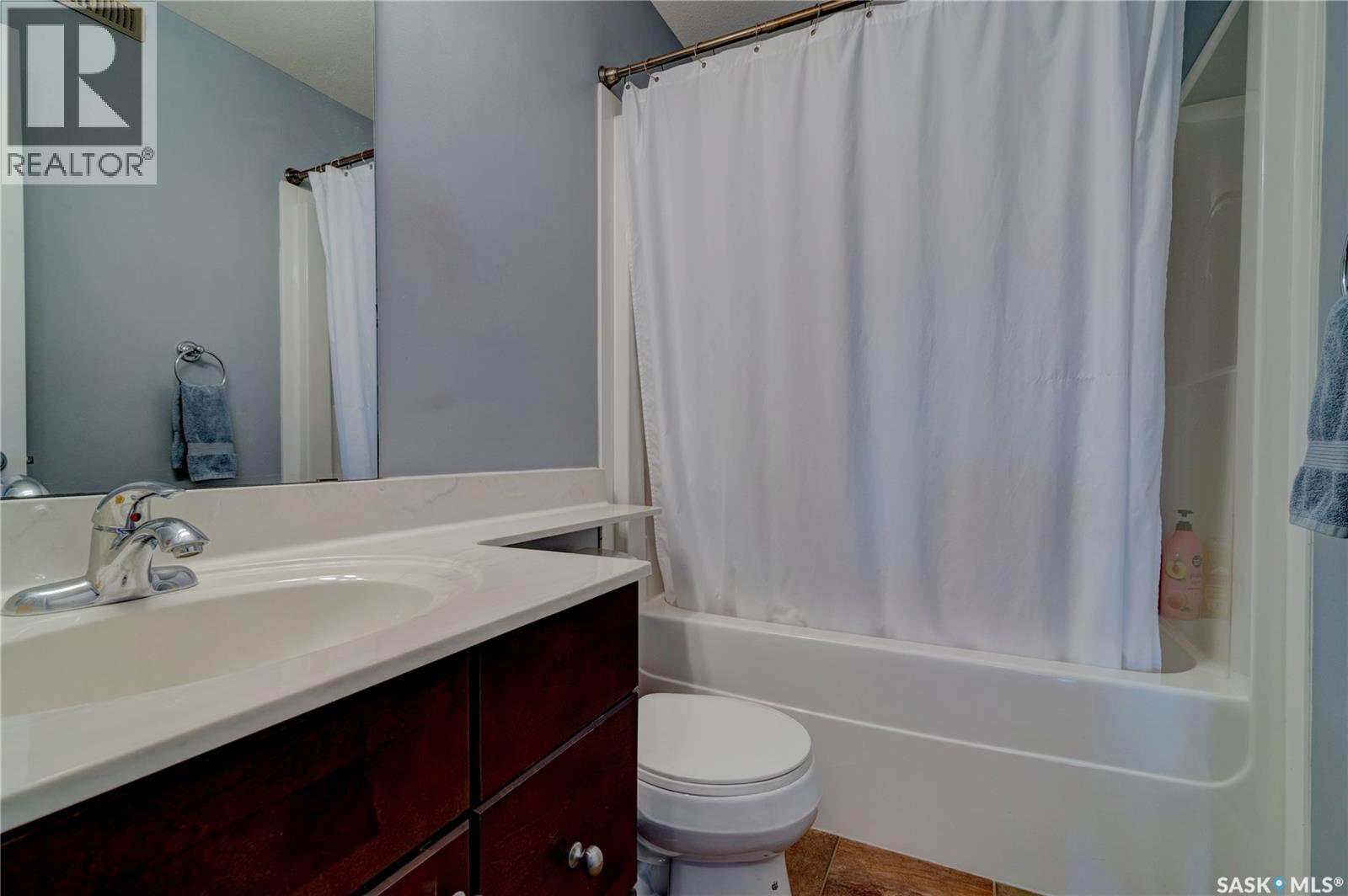 4003 Lepine Road, Regina, SK - Indoor Photo Showing Bathroom