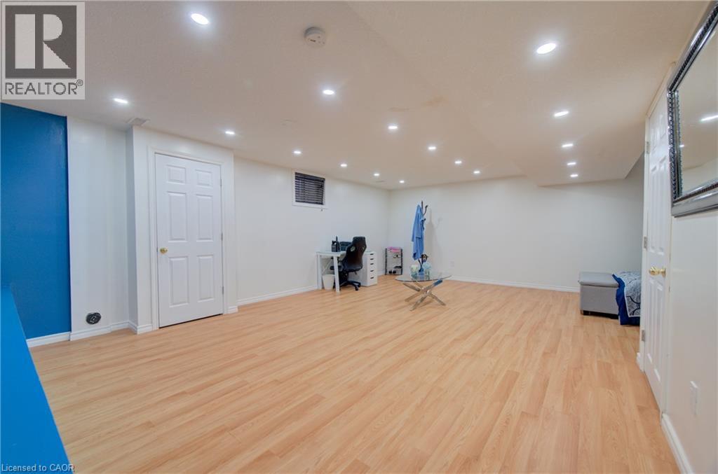 32 Lena Crescent, Cambridge, ON - Indoor