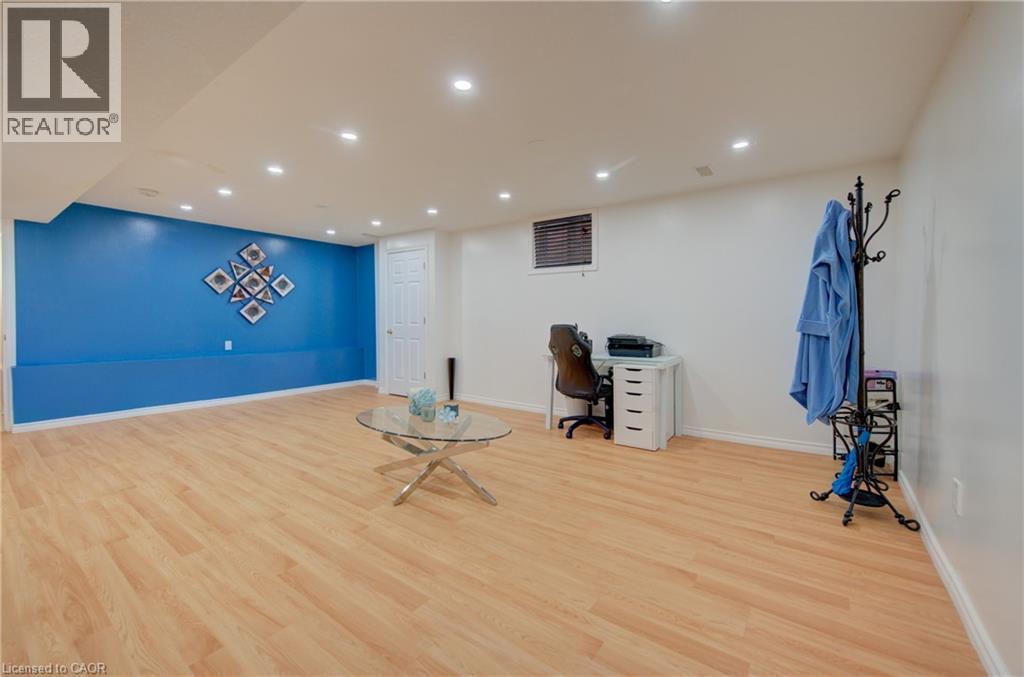 32 Lena Crescent, Cambridge, ON - Indoor