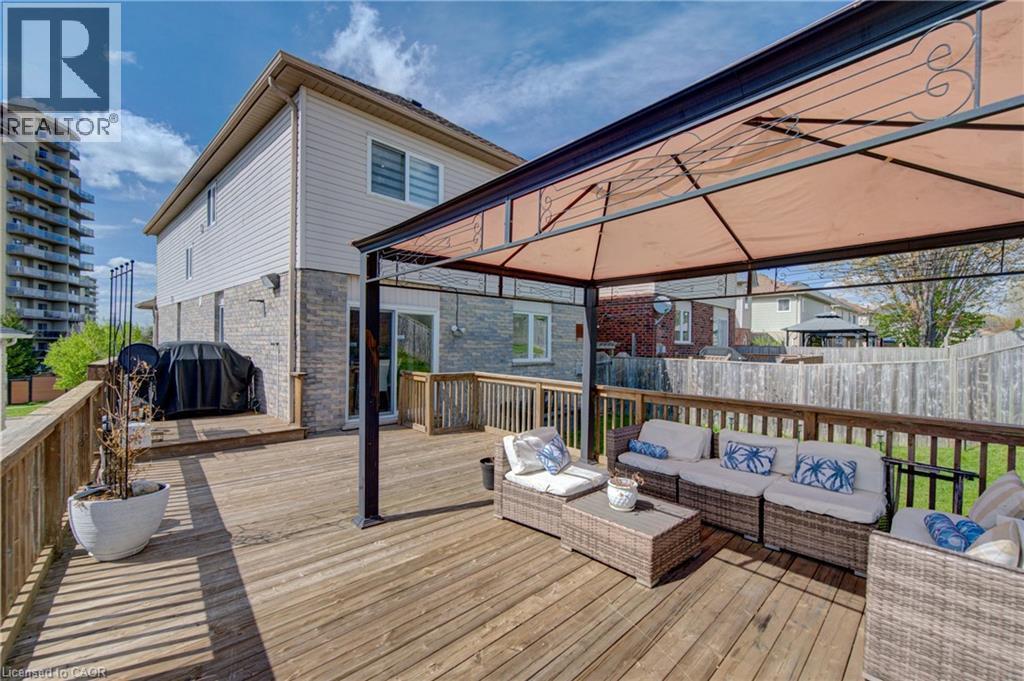 32 Lena Crescent, Cambridge, ON - Outdoor With Deck Patio Veranda With Exterior