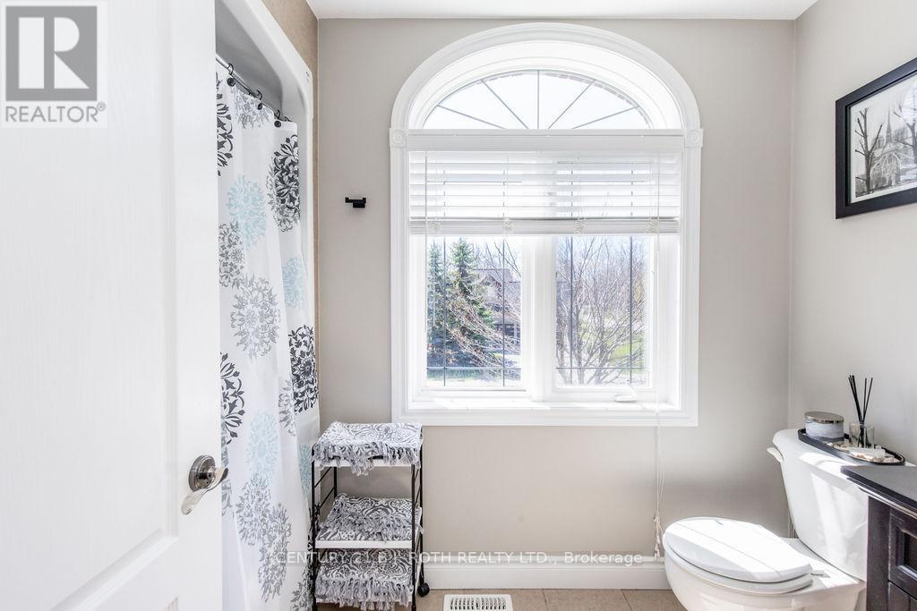 12 Lloyd Cook Drive E, Springwater, ON - Indoor Photo Showing Bathroom