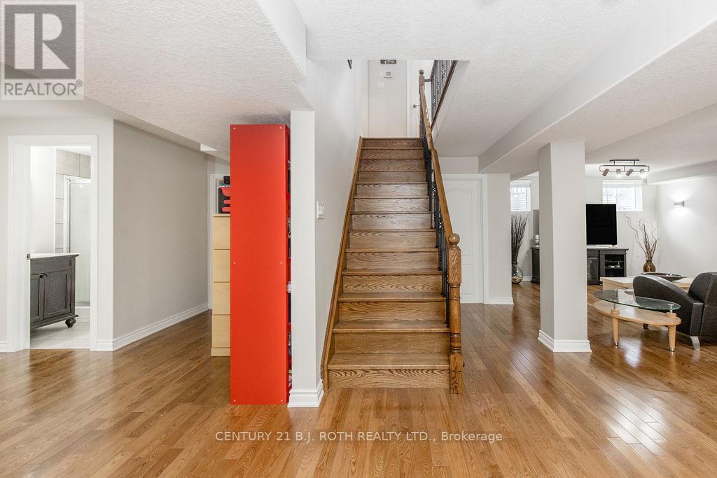 12 Lloyd Cook Drive E, Springwater, ON - Indoor