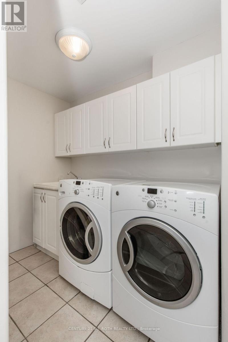 12 Lloyd Cook Drive E, Springwater, ON - Indoor Photo Showing Laundry Room