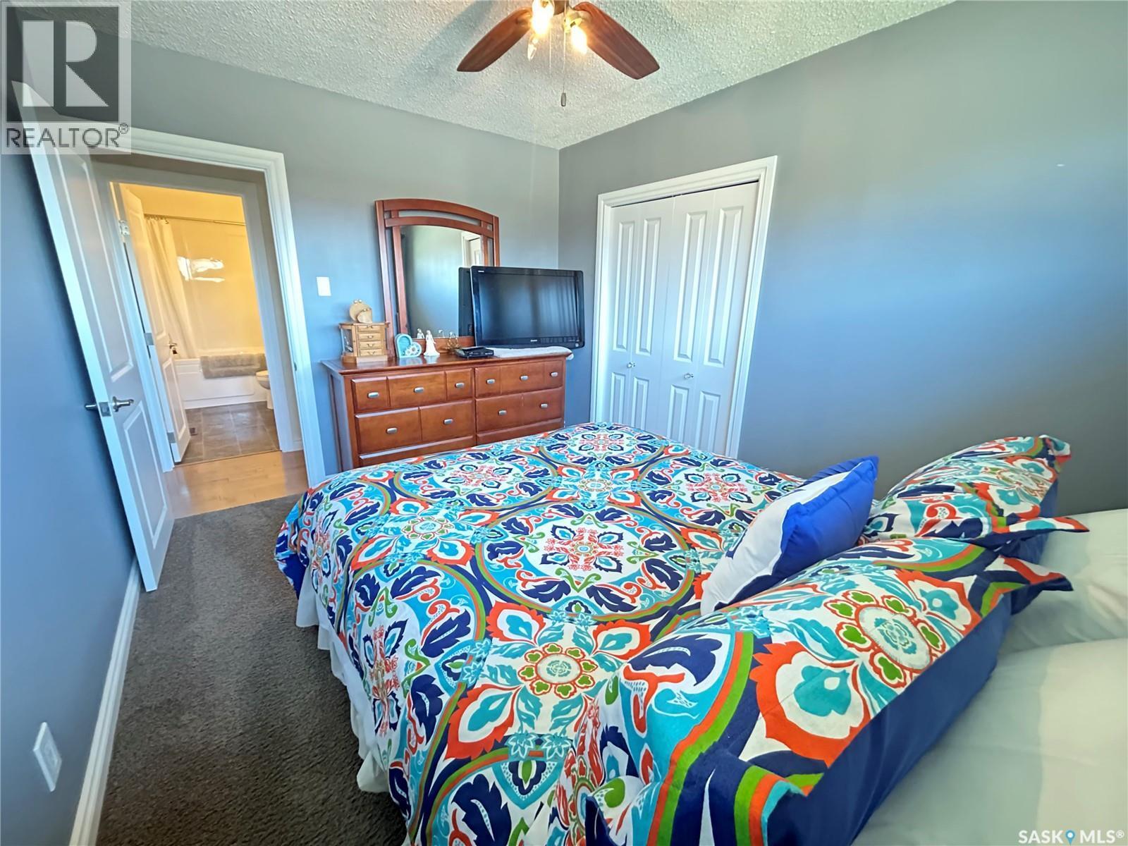 1613 Dieppe Crescent, Estevan, SK - Indoor Photo Showing Bedroom