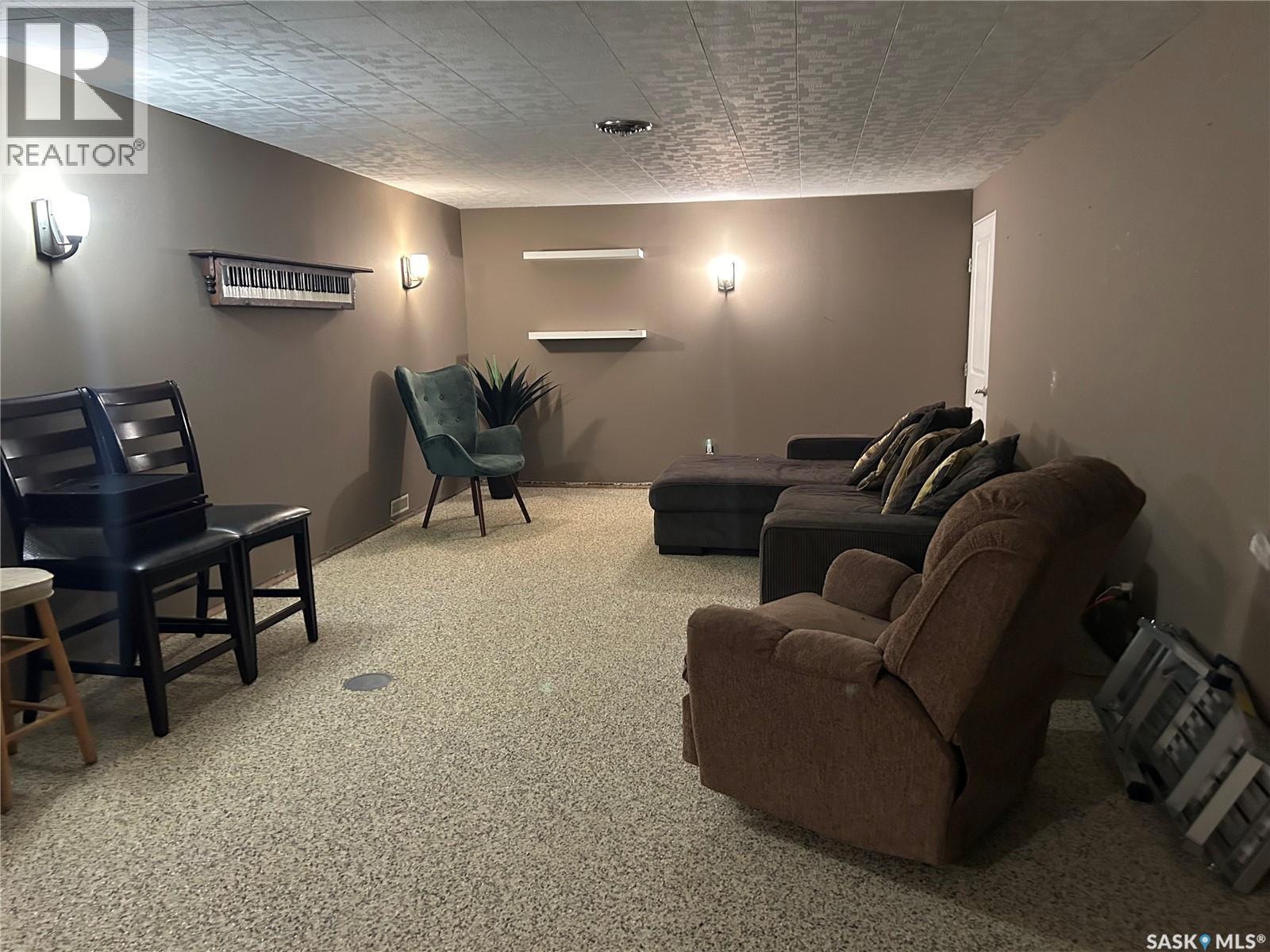 1613 Dieppe Crescent, Estevan, SK - Indoor
