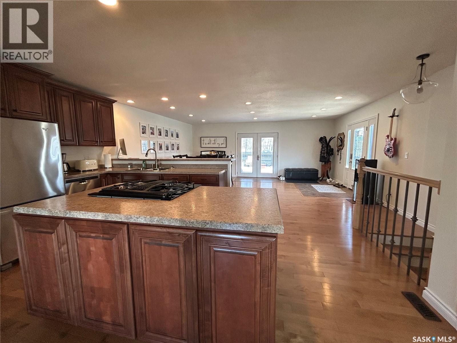 1613 Dieppe Crescent, Estevan, SK - Indoor Photo Showing Kitchen