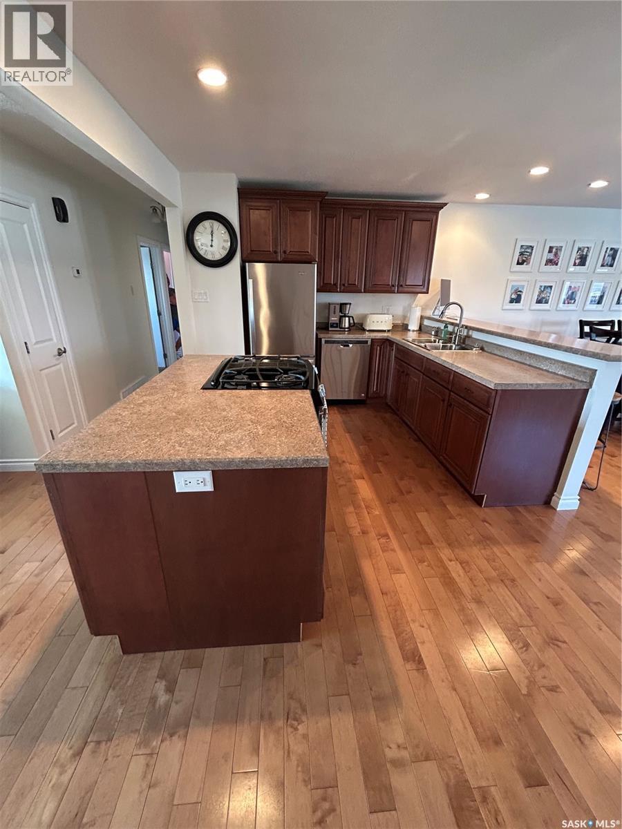 1613 Dieppe Crescent, Estevan, SK - Indoor Photo Showing Kitchen