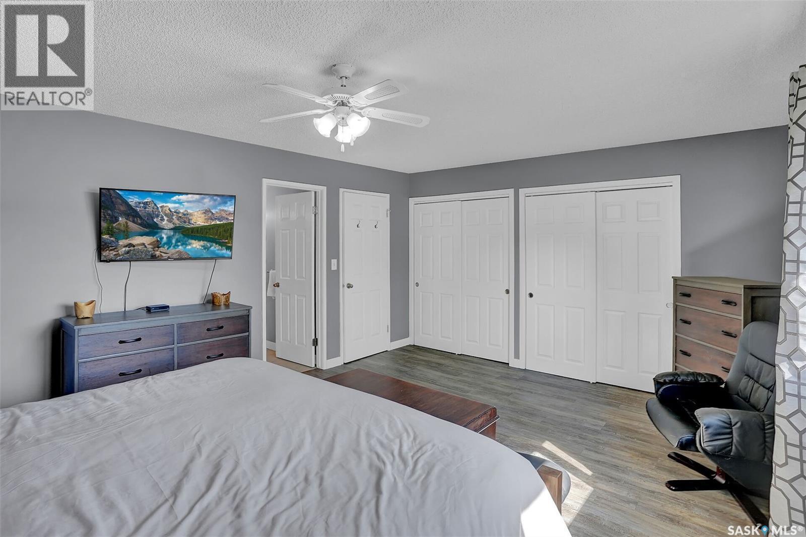194 Plainsview Drive, Regina, SK - Indoor Photo Showing Bedroom