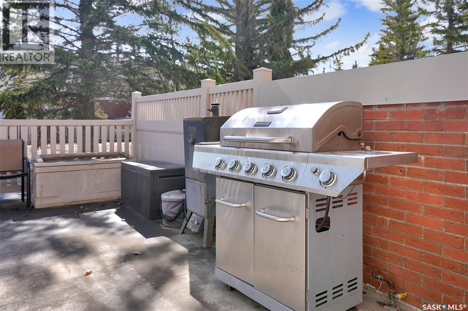 194 Plainsview Drive, Regina, SK - Outdoor