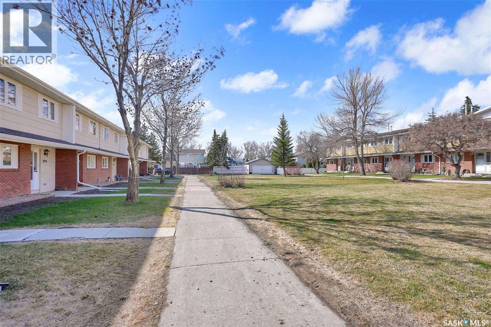 194 Plainsview Drive, Regina, SK - Outdoor
