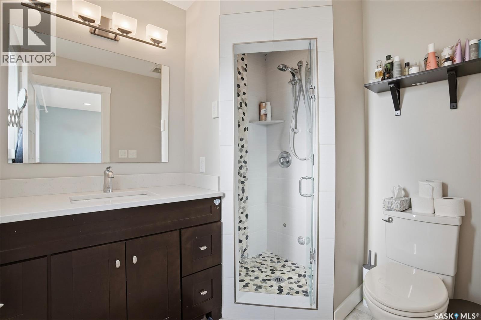 1409 2Nd Avenue N, Saskatoon, SK - Indoor Photo Showing Bathroom