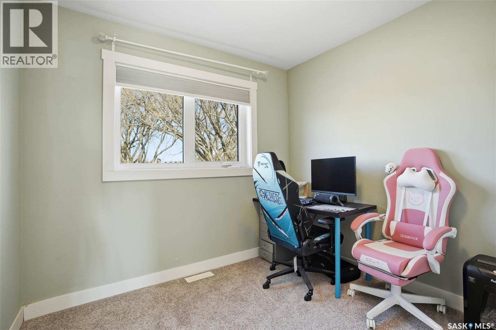 1409 2Nd Avenue N, Saskatoon, SK - Indoor Photo Showing Office