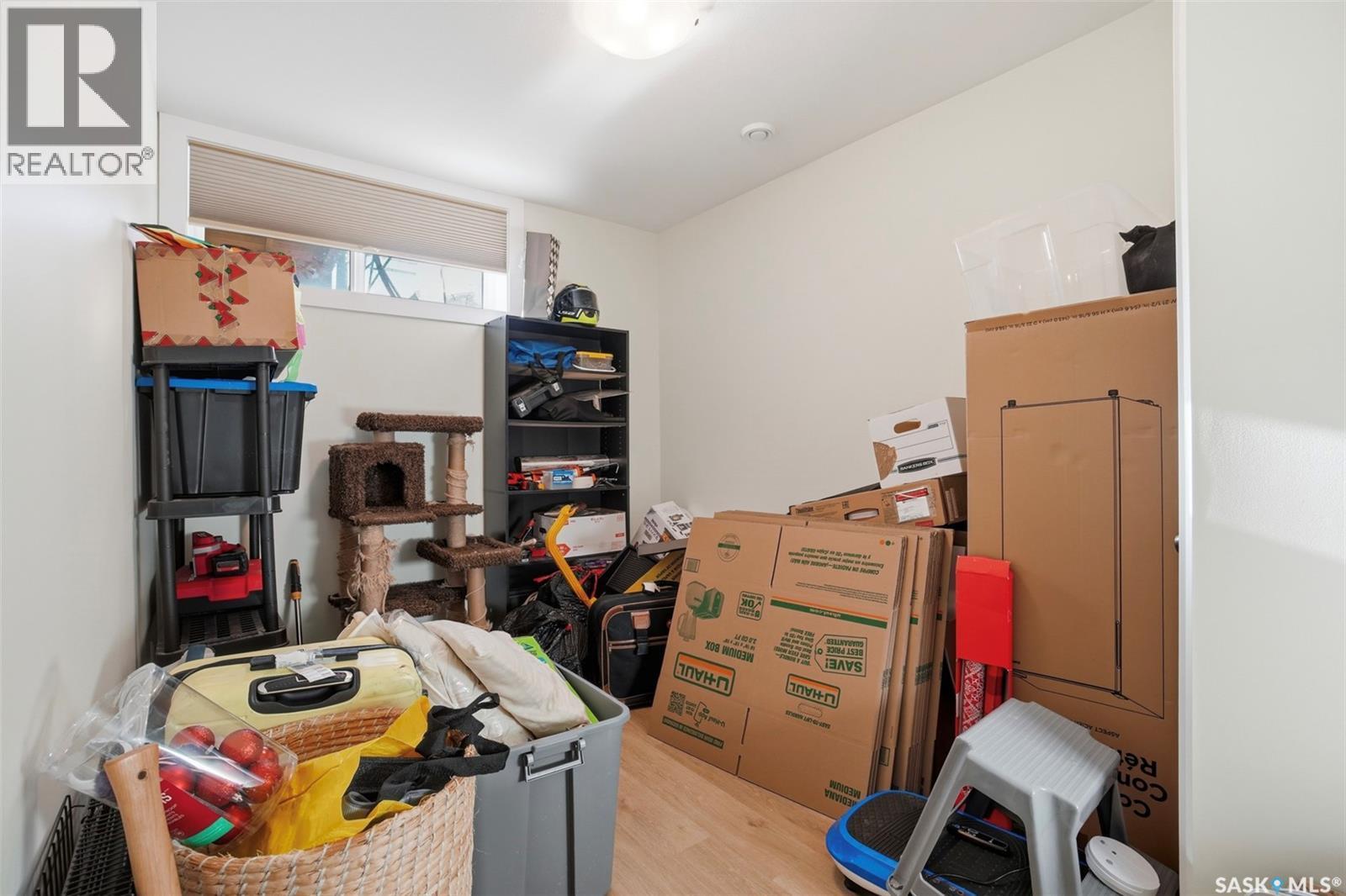 1409 2Nd Avenue N, Saskatoon, SK - Indoor