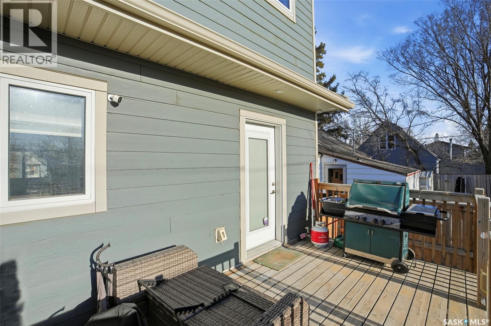 1409 2Nd Avenue N, Saskatoon, SK - Outdoor With Deck Patio Veranda With Exterior