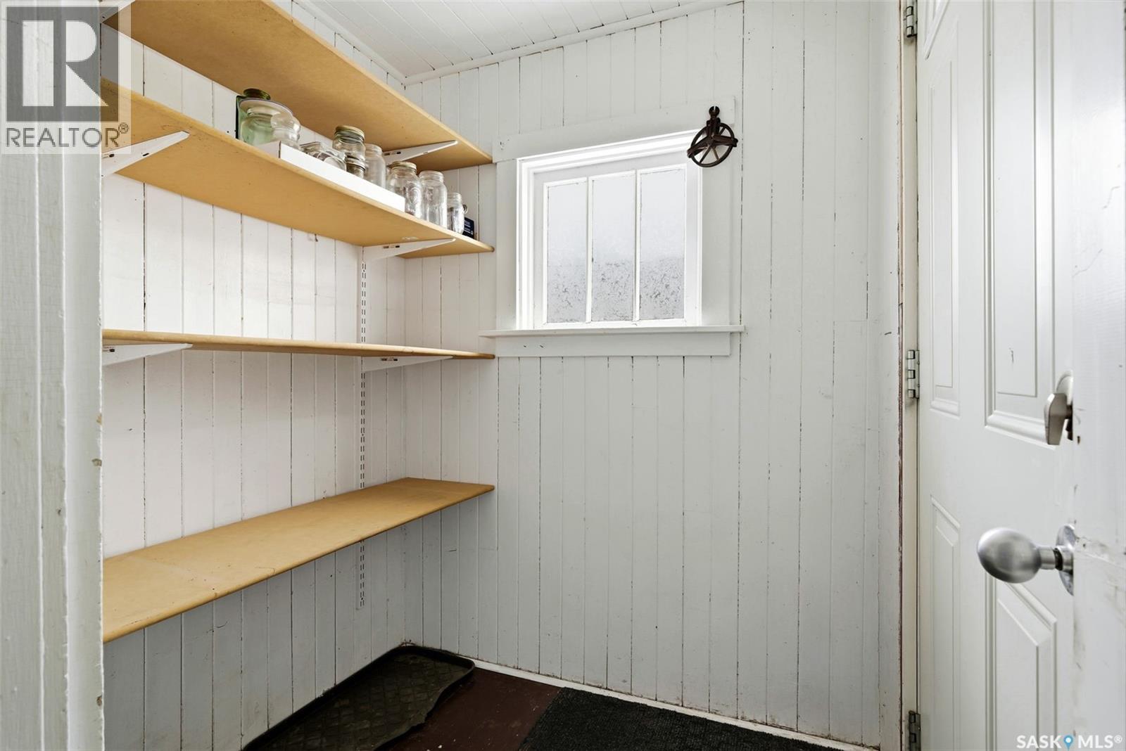 1929 Toronto Street, Regina, SK - Indoor Photo Showing Kitchen