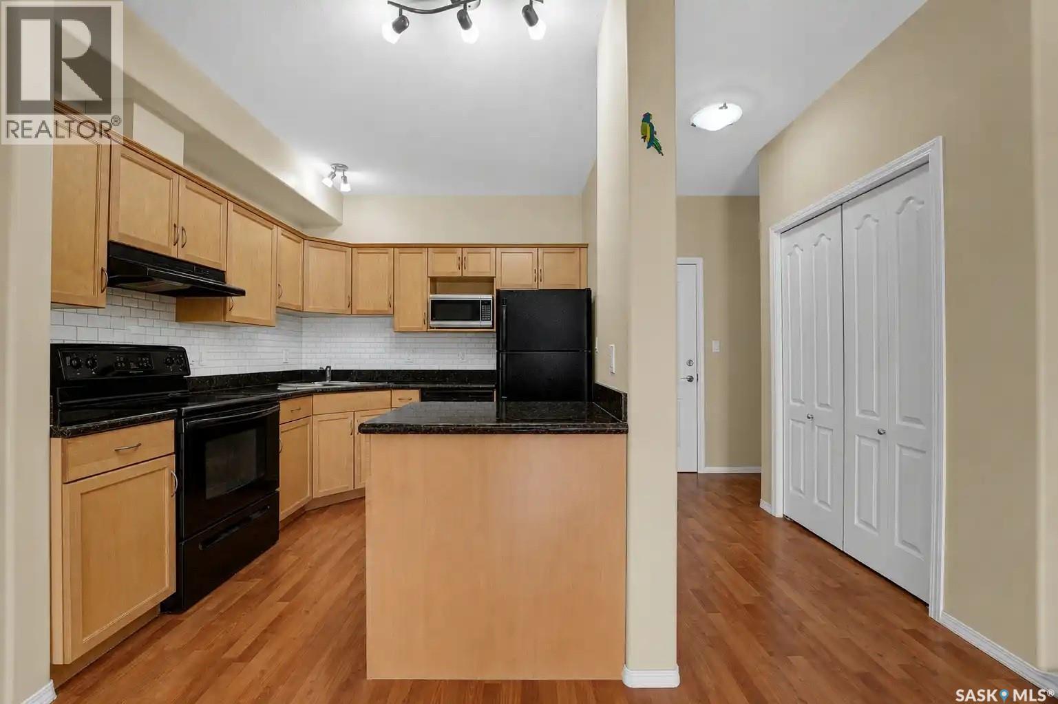 307 333 Nelson Road, Saskatoon, SK - Indoor Photo Showing Kitchen With Double Sink