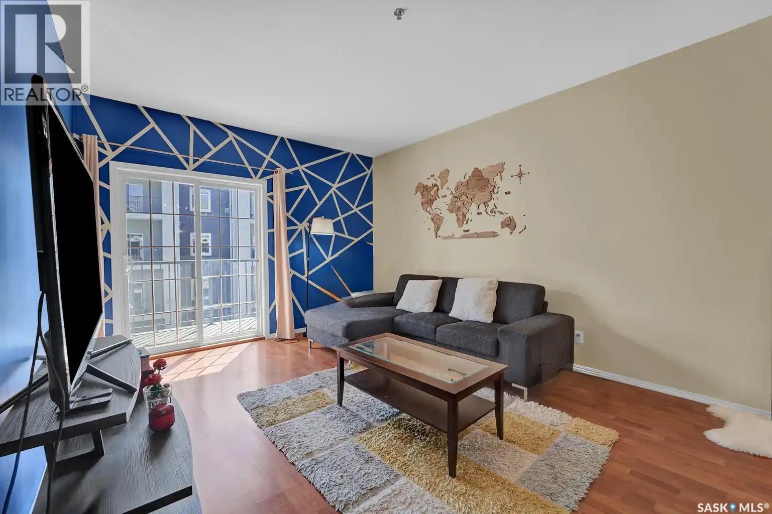307 333 Nelson Road, Saskatoon, SK - Indoor Photo Showing Living Room