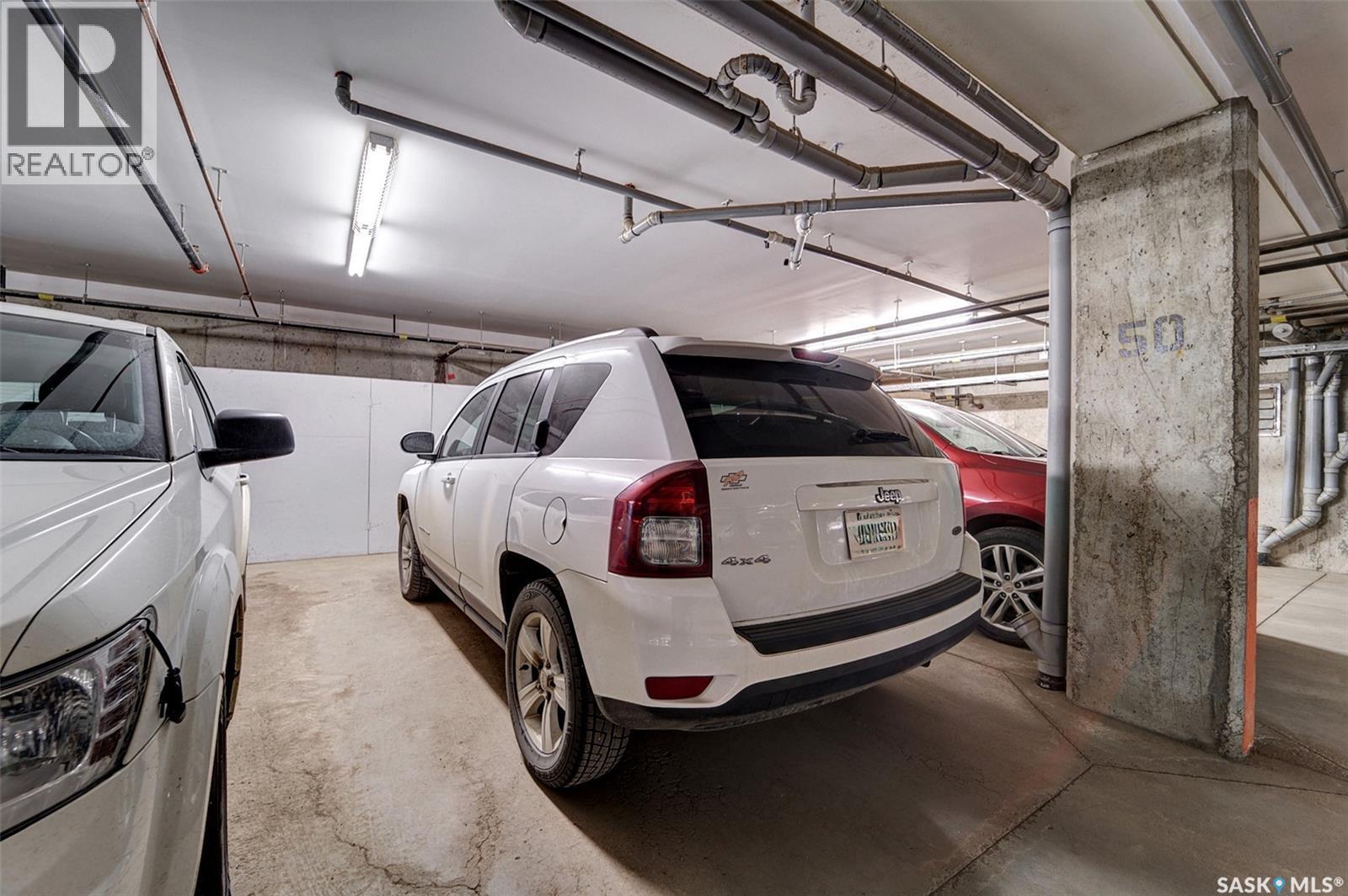 307 333 Nelson Road, Saskatoon, SK - Indoor Photo Showing Garage