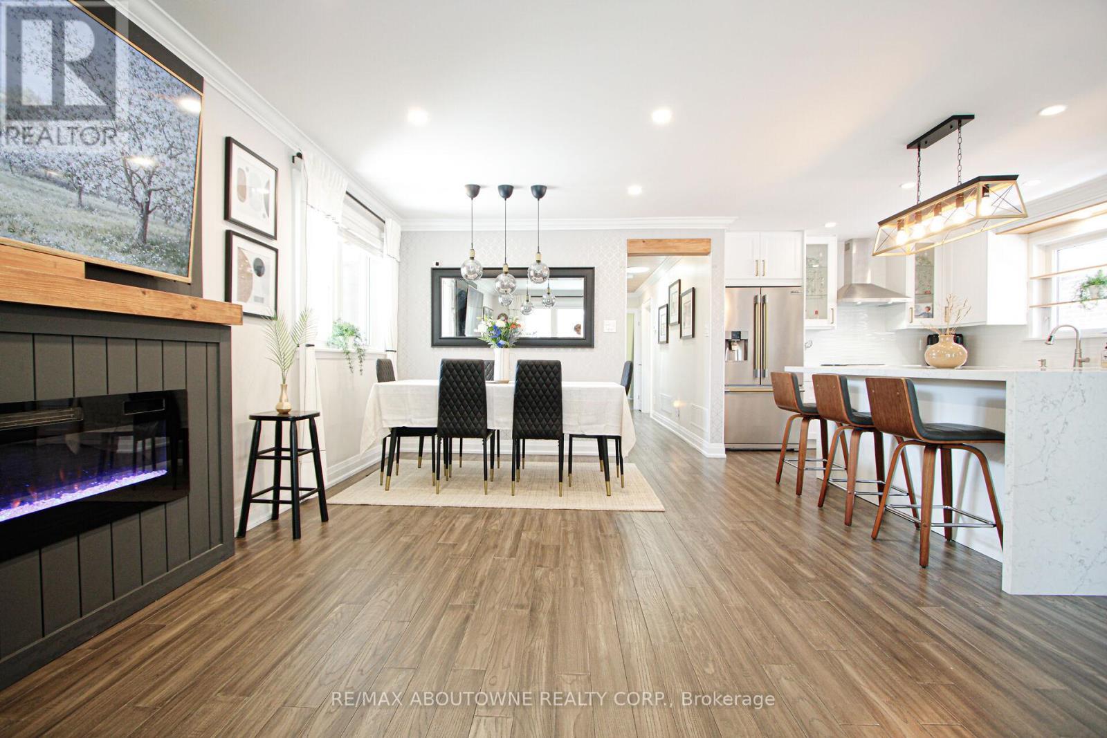 3302 Cardross Road, Mississauga, ON - Indoor With Fireplace